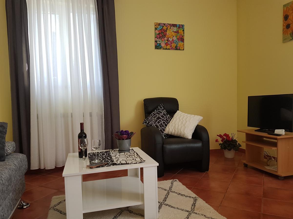 Apartment Ella